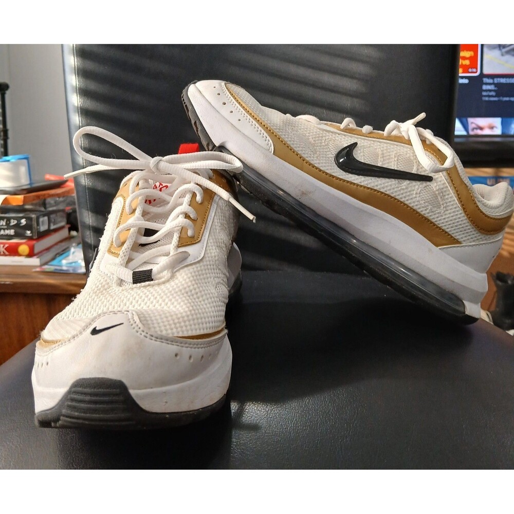 Nike Air Max. CU4870-103. White/Gold Athletic Sneakers. Women Size 8.5.